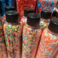 سنگ ریزه رنگی