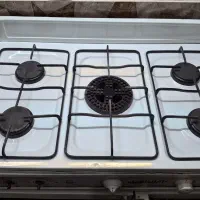 اجاق‌گاز ۵شعله‌طرح‌فر‌‌،به خریدار تخفیف داده میشود