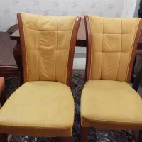 میز ناهار خوری ۴ نفره بسیار تمیز و سالم