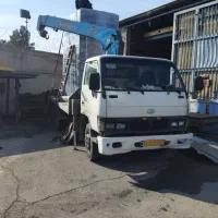 جرثقیل کفی سه تن حمل کالا تخلیه بارگیری