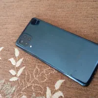 گوشی کار کرده m32