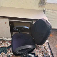 میز کامپیوتر و صندلی
