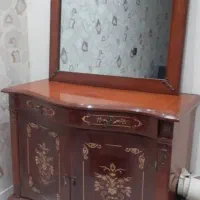 آینه و کنسول در حد نو