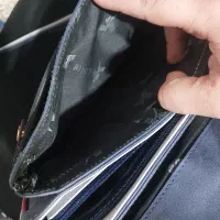 کیف دوشی بسیار جادار چرمی تضمینی|کیف، کفش، کمربند|ساری, |دیوار