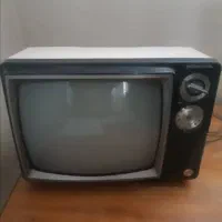 تلویزیون سیاه و سفید و رنگی
