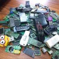 تعمیر‌فلش‌مموری‌رم‌هاردمودم‌هدفون‌موس‌اسپیکر‌شارژر