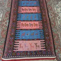 یک عدد گلیم دست بافت