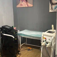 اتاق اجاره ای و میز ناخن|اجارهٔ دفتر کار، اتاق اداری، مطب|تهران, شهرک ولیعصر جنوبی|دیوار