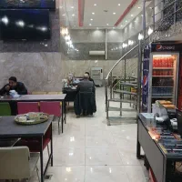 منشی و دو عدد ویتر خانم