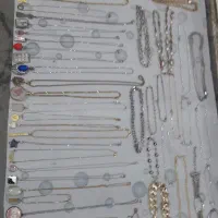 کلی زیاد گردنبند و زنجیر همش یجا مفت ارزون یک تومن