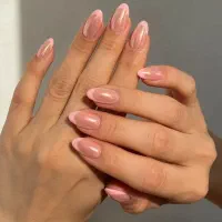 استخدام ناخنکار و طراح ناخن فوری