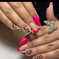 تخفیف ویژه کاشت ناخن نوبهار