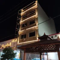 استخدام شاگرد نیمه ماهر برقکار