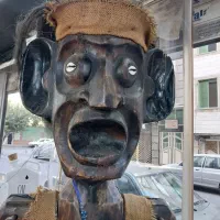 مجسمه سرخپوستی تمام چوب