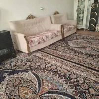 مبل هفت نفره و یه عدد فرش 12متری در حد نو
