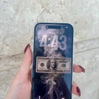 آیفون ۱۶ نرمال سفید