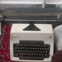 ماشین نویس