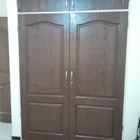 در کمد دیواری