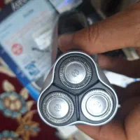 ریش تراش سه تیغه