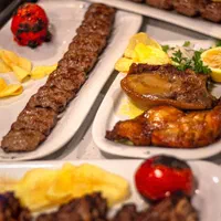 استخدام در رستوران معتبر اشپز و نیروی ساده