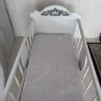 تخت نوزادی