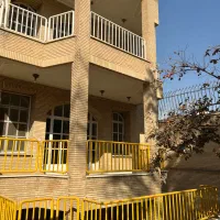 اجاره ی منزل سه طبقه بر خیابان کهندژ