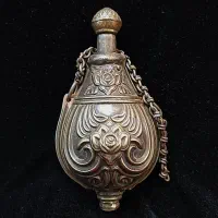 مجموعه ای قدیمی آنتیک و عتیقه و کهنه