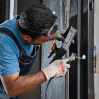 نصاب درب ضد سرقت نصاب درب اتاق نصاب درب ضد حریق