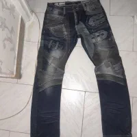 یک عدد تیشرت ویک جفت جوراب ودوعددجوراب