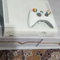فروش ایکس باکس ۳۶۰ حافظه 2500 دو دسته دارد