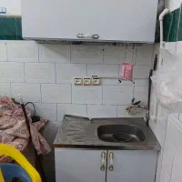 ظرفشویی و آب چکان