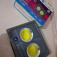 پروژکتور ۱۰۰ وات