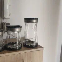 ظرف. شیشه ای
