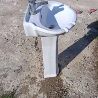 روشویی سرویس بهداشتی به همراه آیینه و شیر|لوازم سرویس بهداشتی|ساری, |دیوار