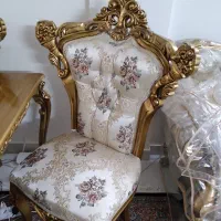 صندلی سلطنی تاجدار