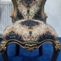 دو عدد صندلی