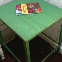 //میز اهنی//