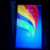 یک دستگاه موبایل هنور 3cلایت