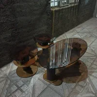 دوتا عسلی ومیز
