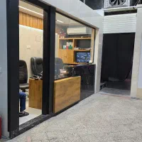 صندوقدار و فروشنده