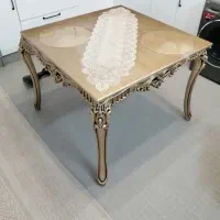 میز ناهارخوری سلطنتی
