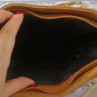 کیف رنگ کاراملی نو|کیف، کفش، کمربند|اندیشه, اندیشه فاز ۱|دیوار