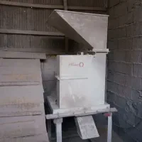 آسیاب صنعتی  دامداری. ۴ محور ۱۶ چکش. یک تن در ساعت