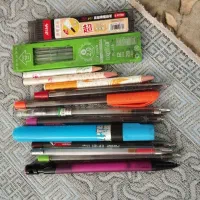 مقداری لوازم و التحریر