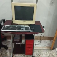 سیستم خانگی با مانتیور و موس و کیبورد