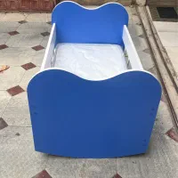 تخت نوزادی|تخت و صندلی بچه|تبریز, |دیوار