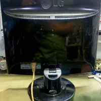 مانیتور اقتصادی با ضمانت - ۱۵ و ۱۷ و ۱۹ اینچ|قطعات و لوازم جانبی رایانه|فردیس, شهرک ۱۱۰|دیوار