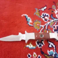 چاقو آمریکایی|کلکسیون اشیاء عتیقه|ساوه, |دیوار