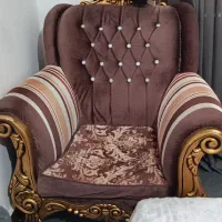 مبل سلطنتی 7 نفره با میز عسلی بسیار تمیز|مبلمان خانگی و میز عسلی|زاهدان, |دیوار
