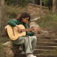 آموزش گیتار ویالون و انواع سازهارایگان و تضمینی